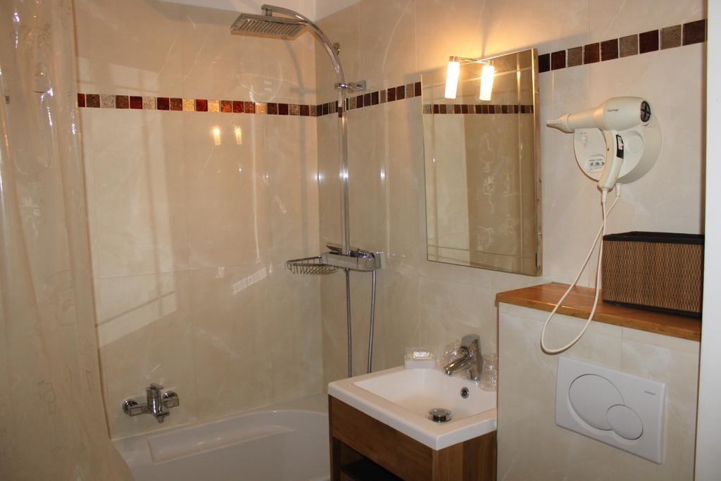 Hotel Metropolitain Paris Luaran gambar