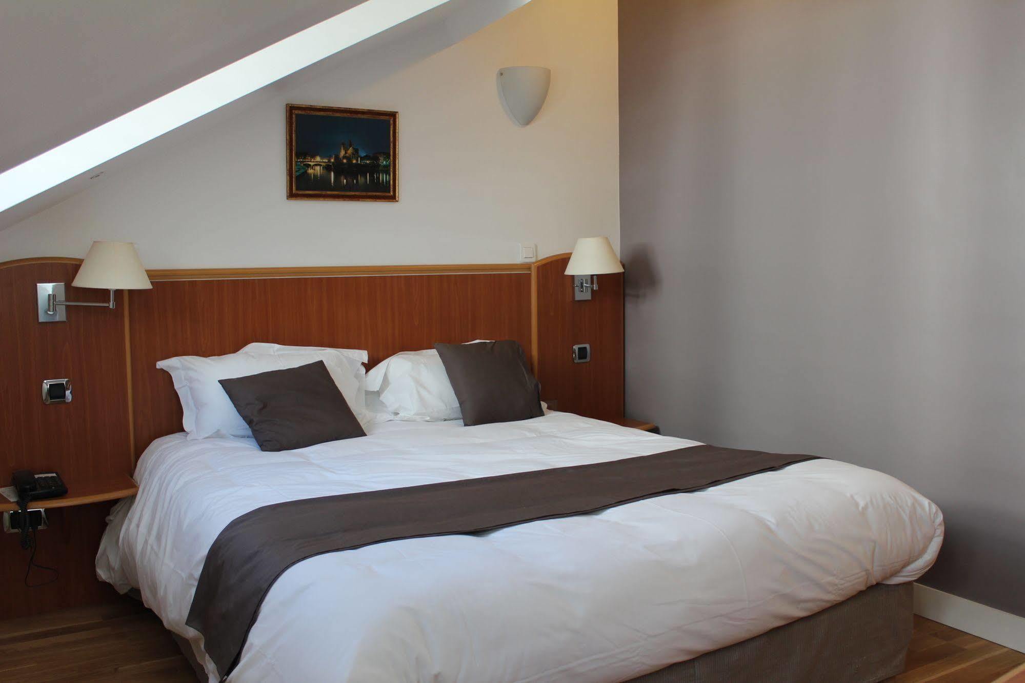 Hotel Metropolitain Paris Luaran gambar